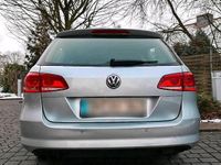Gebraucht VW Passat 140 PS (102 kW) 2013 Silber Kombi