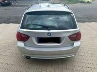 gebraucht BMW 318 i Kombi Pano Automatik Pdc Stzh Navi