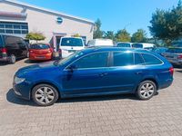 Gebraucht Skoda Superb Ambition 140 PS (102 kW) 2013 Blau Kombi