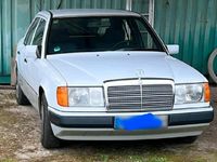 Gebraucht Mercedes E230 136 PS (100 kW) 1990 Weiß Limousine