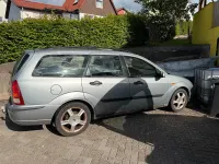 Gebraucht Ford Focus 104 PS (76 kW) 2001 Grau Kombi