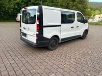 Gebraucht Opel Vivaro 120 PS (88 kW) 2017 Weiß Van / Kleinbus