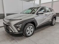 Neu Hyundai Kona Style 100 PS (73 kW) 2025 Shimmering silver r2t SUV
