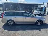 Gebraucht Volvo V70 Momentum 181 PS (133 kW) 2016 Grau Kombi