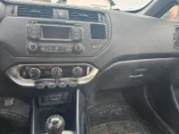 Gebraucht Kia Rio 85 PS (62 kW) 2014 Grau Kleinwagen
