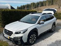 Gebraucht Subaru Outback Platinum 169 PS (124 kW) 2023 Weiß Kombi