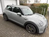 Usata Mini Cooper SE Essential 135 kW (184 CV) 2021 Grigio Utilitaria