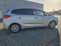 Gebraucht Kia Carens 135 PS (99 kW) 2013 Silber Van / Kleinbus