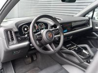 Gebraucht Porsche Cayenne 470 PS (345 kW) 2024 Weiss SUV