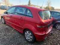 Gebraucht Mercedes B180 Edition 109 PS (80 kW) 2007 Rot Van / Kleinbus
