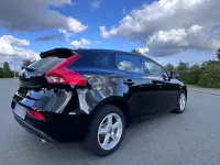 Gebraucht Volvo V40 150 PS (110 kW) 2012 Schwarz Kleinwagen