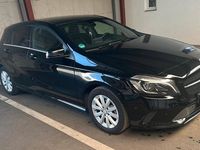 Gebraucht Mercedes A180 2017 Schwarz Coupé