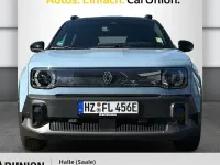 Gebraucht Renault 4 E-Tech Komfort 110 kW (150 PS) 2025 Kumulusblau, black pearlschwarz metallic SUV