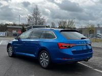 Gebraucht Skoda Superb Style 200 PS (147 kW) 2022 Blau Kombi