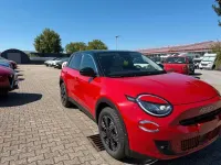 Neu Fiat 600E La Prima 114 kW (156 PS) 2026 Rot SUV
