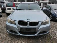 Gebraucht BMW 318 143 PS (105 kW) 2010 Blau Kombi
