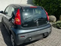Gebraucht Peugeot 107 68 PS (50 kW) 2010 Grau Kleinwagen