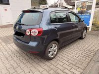 Gebraucht VW Golf VII Match 105 PS (77 kW) 2012 Blau Kleinwagen
