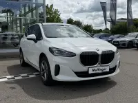 Gebraucht BMW 220 156 PS (114 kW) 2025 Weiß Van / Kleinbus
