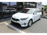 Używany Kia Ceed LX 160 KM (117 kW) 2023 Biały Hatchback