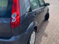 Gebraucht Ford Fiesta Ambiente 80 PS (58 kW) 2008 Blau Kleinwagen