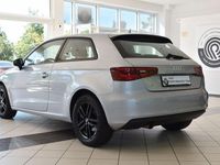 Gebraucht Audi A3 Attraction 110 PS (80 kW) 2015 Silber Limousine