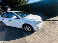 Gebraucht Chevrolet Cruze LS 124 PS (91 kW) 2012 Weiß Limousine