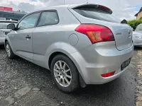Gebraucht Kia Ceed 105 PS (77 kW) 2009 Silber Kleinwagen