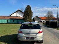 Gebraucht Opel Astra 105 PS (77 kW) 2005 Beige Limousine