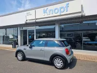 Gebraucht Mini ONE Essential 102 PS (75 kW) 2022 Moonwalk grey Kleinwagen