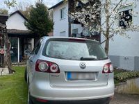 Second-hand VW Golf IV 102 CP (75 kW) 2005 Argintiu Berlinǎ