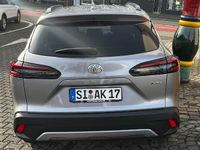 Gebraucht Toyota Corolla Cross 178 PS (130 kW) 2025 Metal stream silver metallic SUV