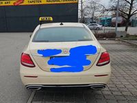 Gebraucht Mercedes E220 194 PS (142 kW) 2016 Beige Limousine