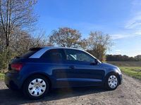 Gebraucht Audi A1 Attraction 86 PS (63 kW) 2013 Blau Kleinwagen