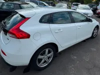 Gebraucht Volvo V40 114 PS (83 kW) 2013 Weiß Kombi