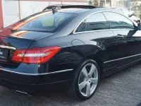 Gebraucht Mercedes E500 387 PS (284 kW) 2009 Schwarz Coupé