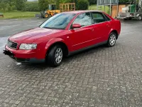 Gebraucht Audi A4 131 PS (96 kW) 2002 Rot Limousine