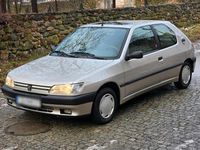 Gebraucht Peugeot 306 89 PS (65 kW) 1994 Gelb Kleinwagen