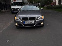 Gebraucht BMW 318 143 PS (105 kW) 2010 Grau Limousine