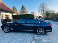 Gebraucht BMW 740 iPerformance 326 PS (239 kW) 2017 Blau Limousine