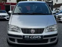 Gebraucht Lancia Musa 95 PS (69 kW) 2011 Silber Van / Kleinbus