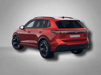 Gebraucht VW Tiguan R-line 150 PS (110 kW) 2025 Persimmon red metallic SUV