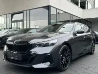 Gebraucht BMW 520 M Sport 197 PS (144 kW) 2025 Grau Kombi