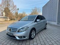 Gebraucht Mercedes B180 109 PS (80 kW) 2014 Silber Van / Kleinbus