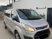 Gebraucht Ford Tourneo 170 PS (125 kW) 2017 Silber Van / Kleinbus