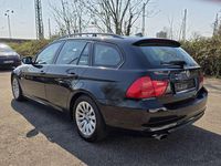 Gebraucht BMW 318 143 PS (105 kW) 2008 Black sapphire metallic Kombi