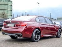 Gebraucht BMW 750 M Sport 400 PS (294 kW) 2018 Rot Limousine
