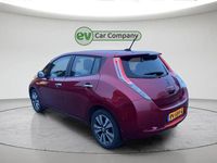 Gebraucht Nissan Leaf Tekna 80 kW (109 PS) 2017 Rot Kleinwagen
