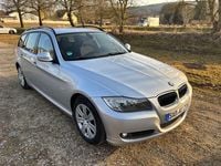 Gebraucht BMW 318 143 PS (105 kW) 2010 Silber Kombi