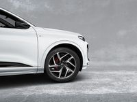 Gebraucht Audi Q6 e-tron Ambiente 284 kW (387 PS) 2025 Gletscherweiß metallic SUV